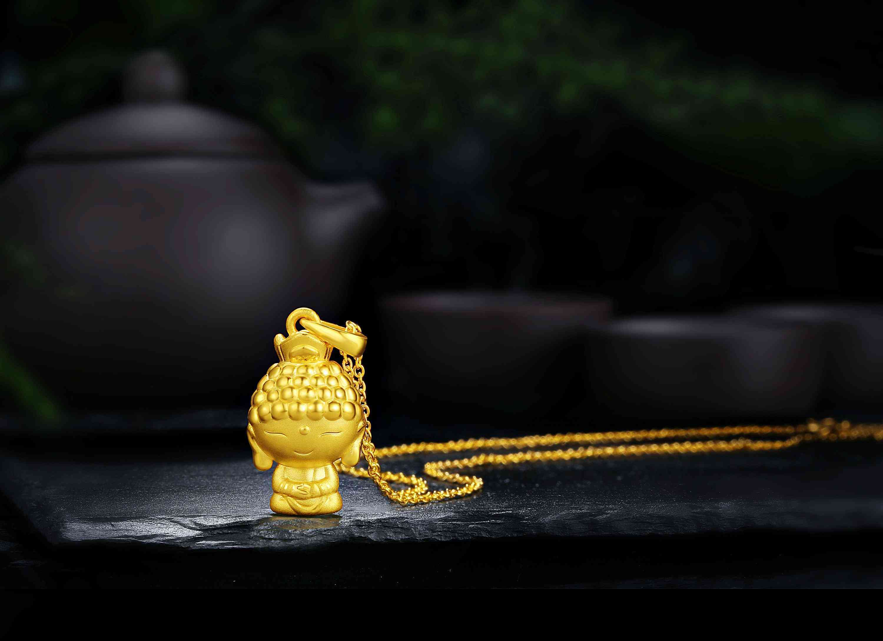 金店为什么比金价贵100一克(小店的黄金为什么便宜)