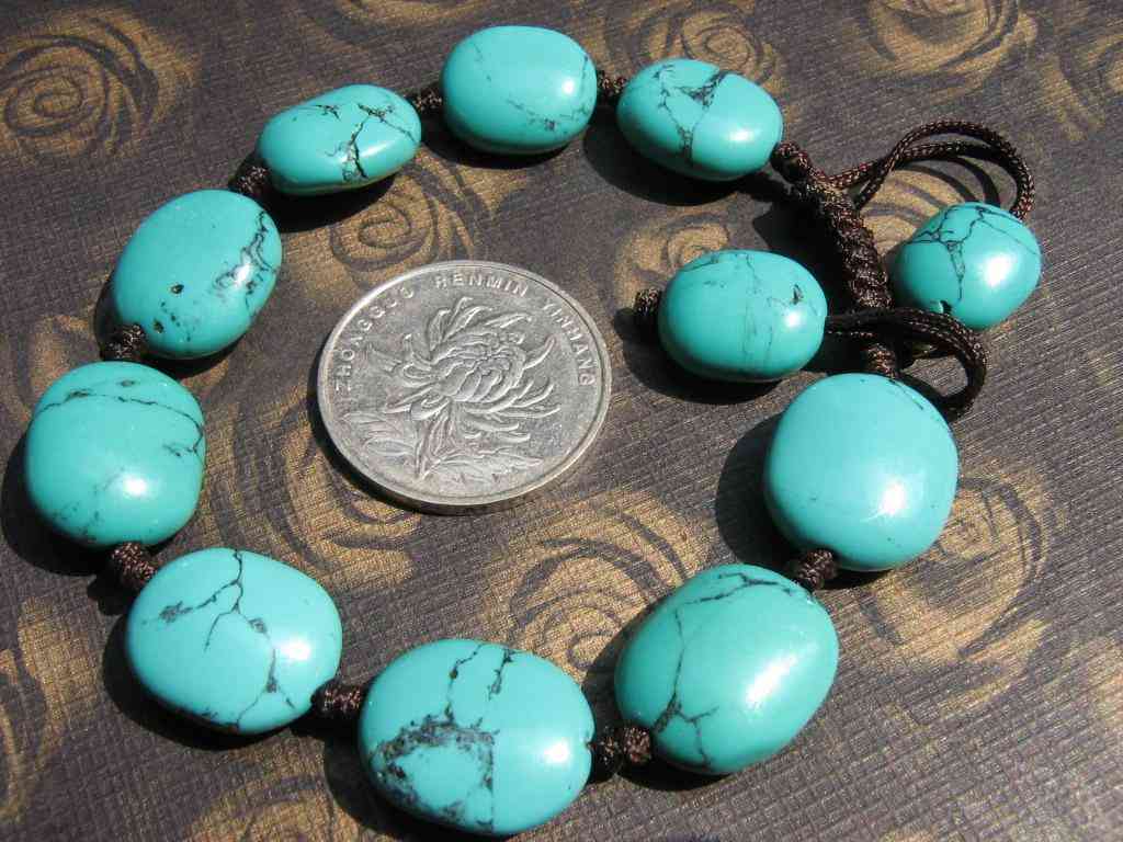 绿松石的功效与作用禁忌(绿松石的功效与作用禁忌是什么)