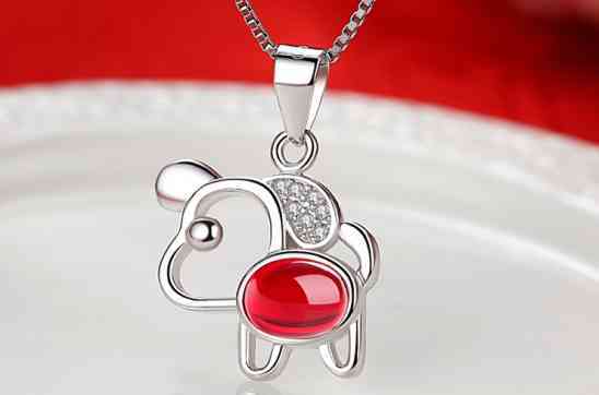 怎么判断玛瑙是真是假(怎么判断玛瑙手镯的真假)