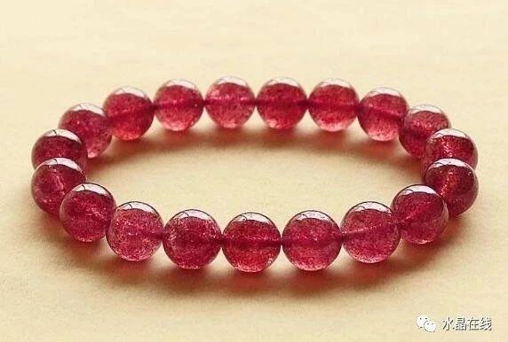 草莓晶的功效与作用禁忌(草莓晶的功效与作用禁忌绿色)