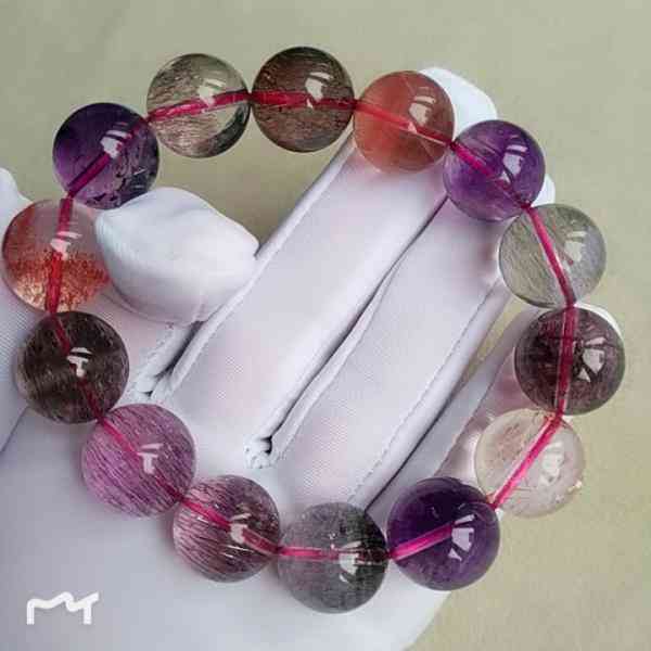 佩戴水晶的禁忌(佩戴水晶的禁忌与方法)