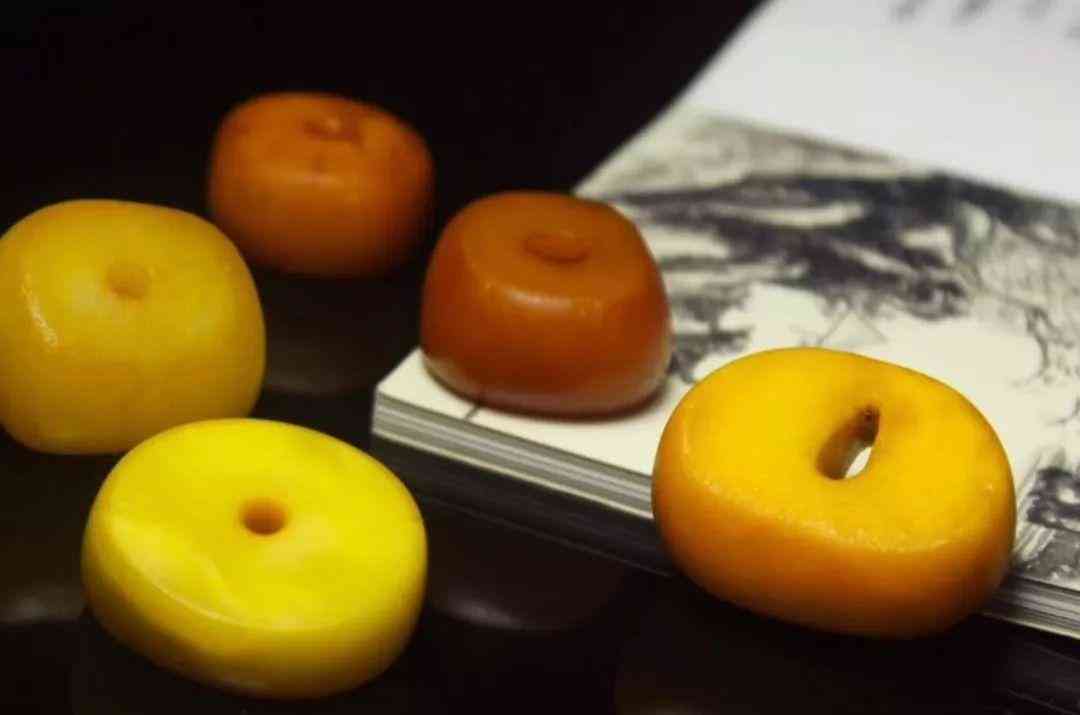 什么人不适合戴血珀(什么人不适合戴血珀手镯)