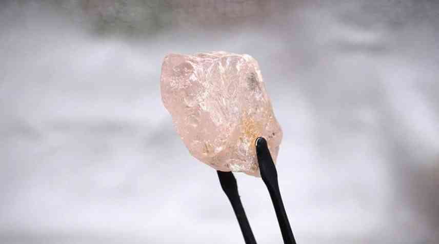 天然钻石原石(怎样鉴定天然钻石原石)