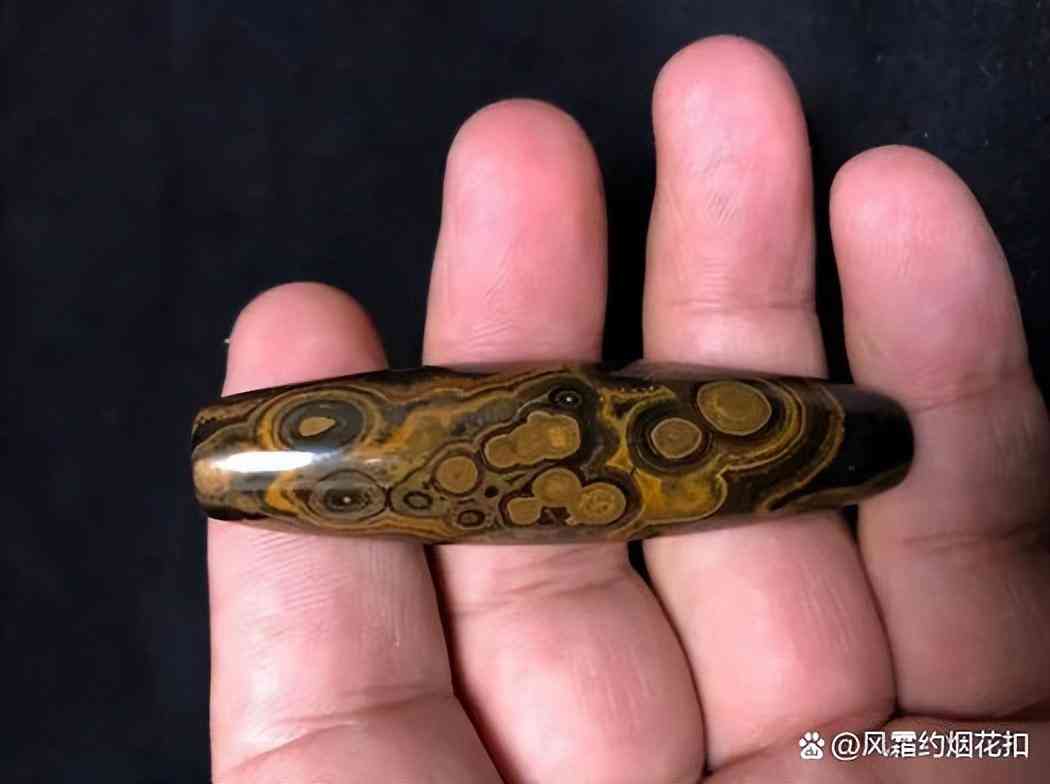 九眼天珠怎么形成的(市面上的九眼天珠都是什么做的)