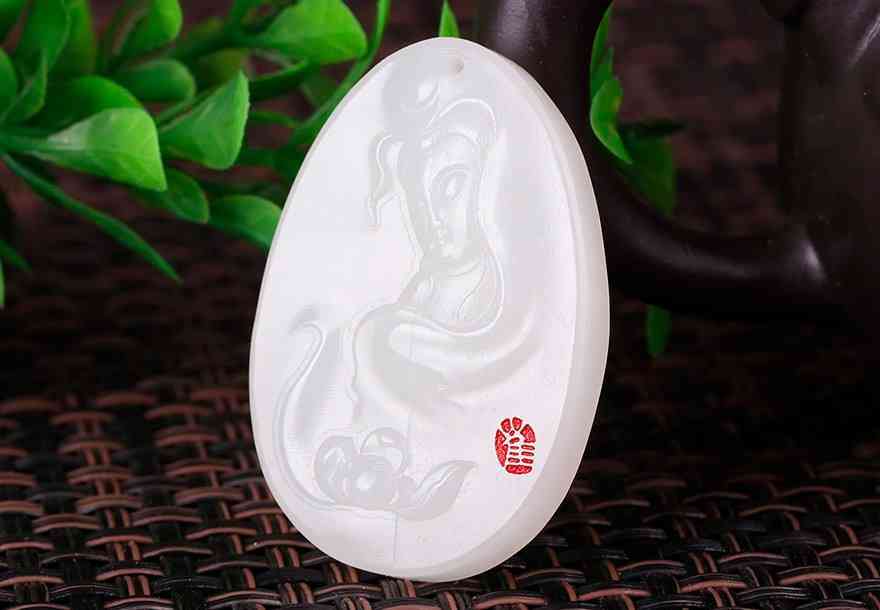 老蜜蜡的鉴别方法(老蜜蜡什么颜色最好)