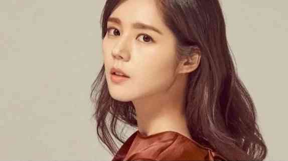 十大耳环品牌(男士耳环品牌排行榜前十名)