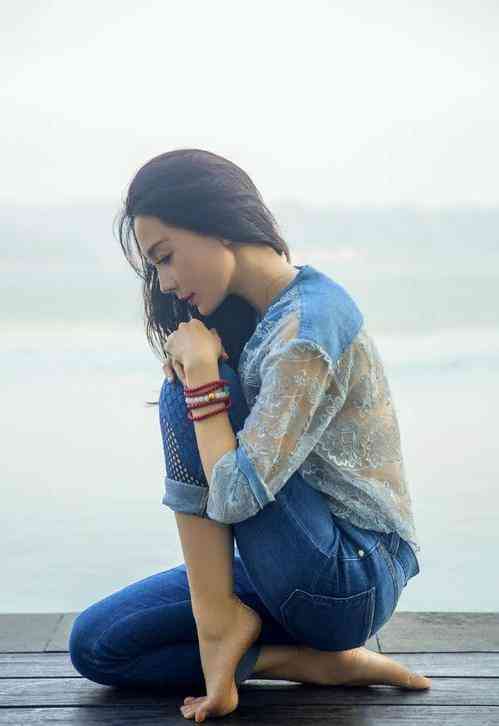 女人戴佛珠预示着什么(女人戴什么手串最养人)