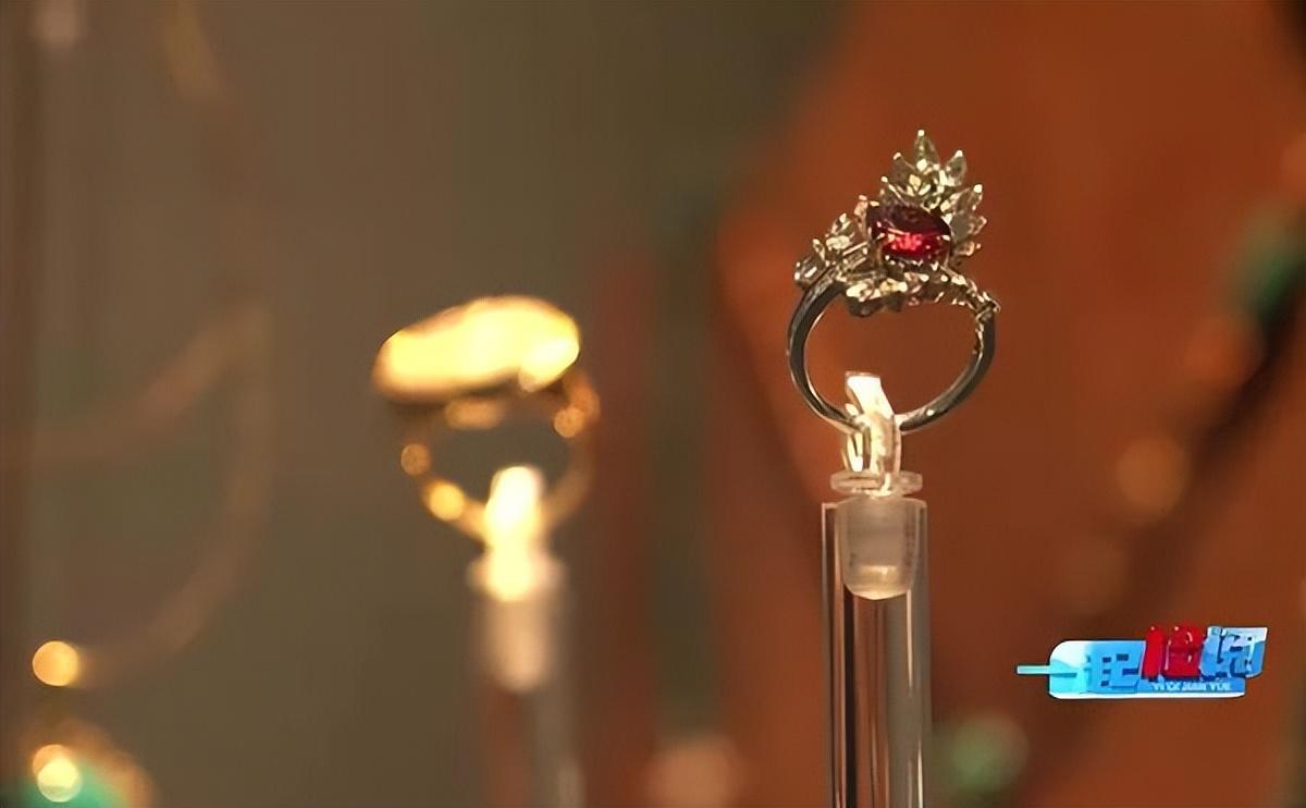 海水珍珠和淡水珍珠哪个好(海水珍珠和淡水珍珠哪个好些)