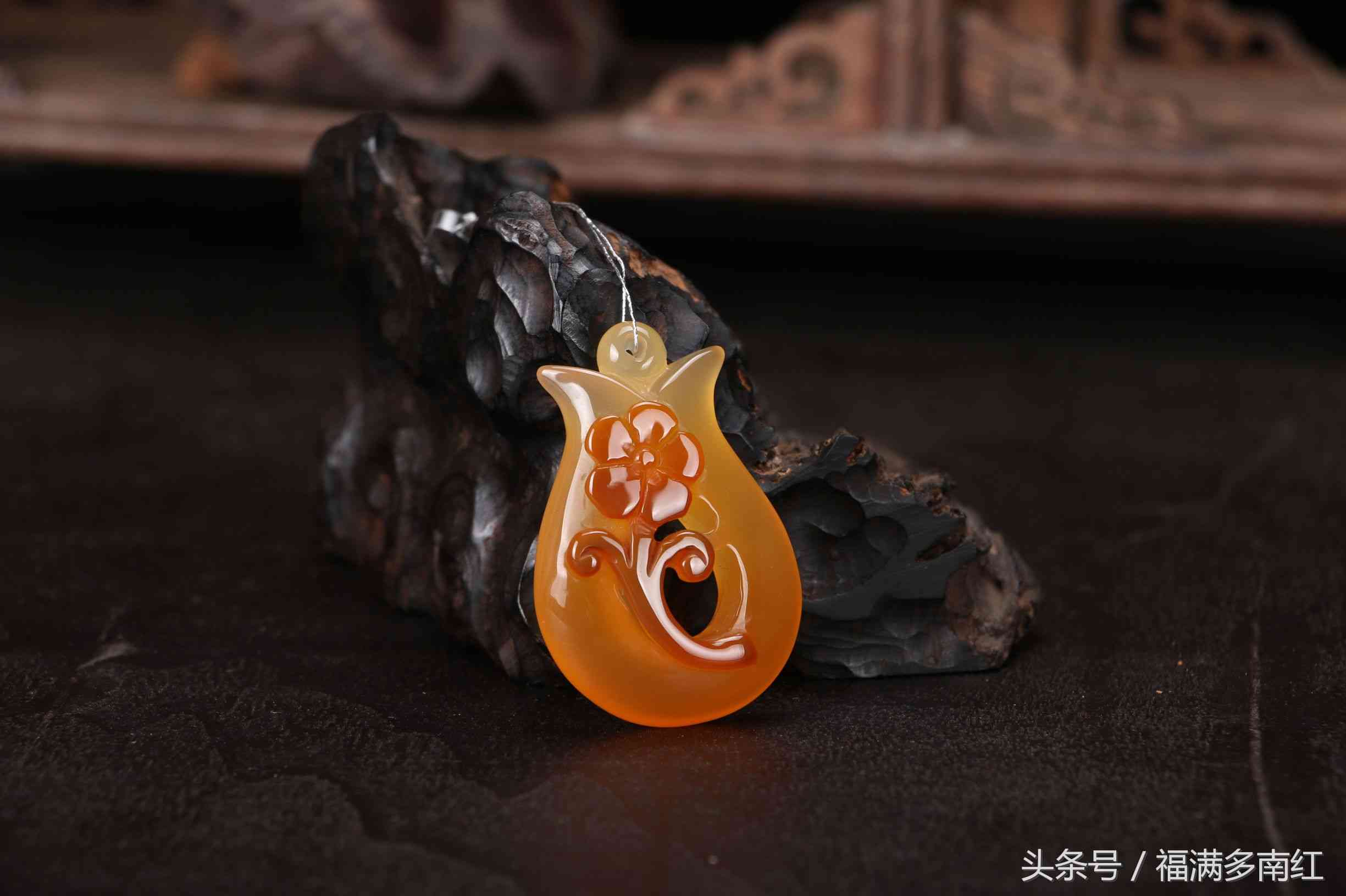 玉髓一般值多少钱(紫色玉髓一般值多少钱)