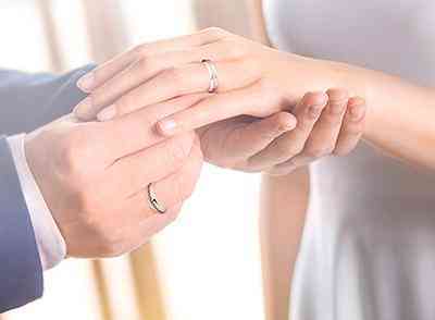 dr钻戒情侣对戒(dr钻戒情侣款图片及价格)