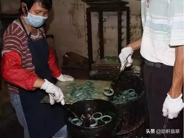 玉镯断了怎么处理(玉镯断了怎么办?几种修复方法让它价值更高)