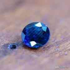 克什米尔蓝宝石(克什米尔蓝宝石天鹅绒效应)