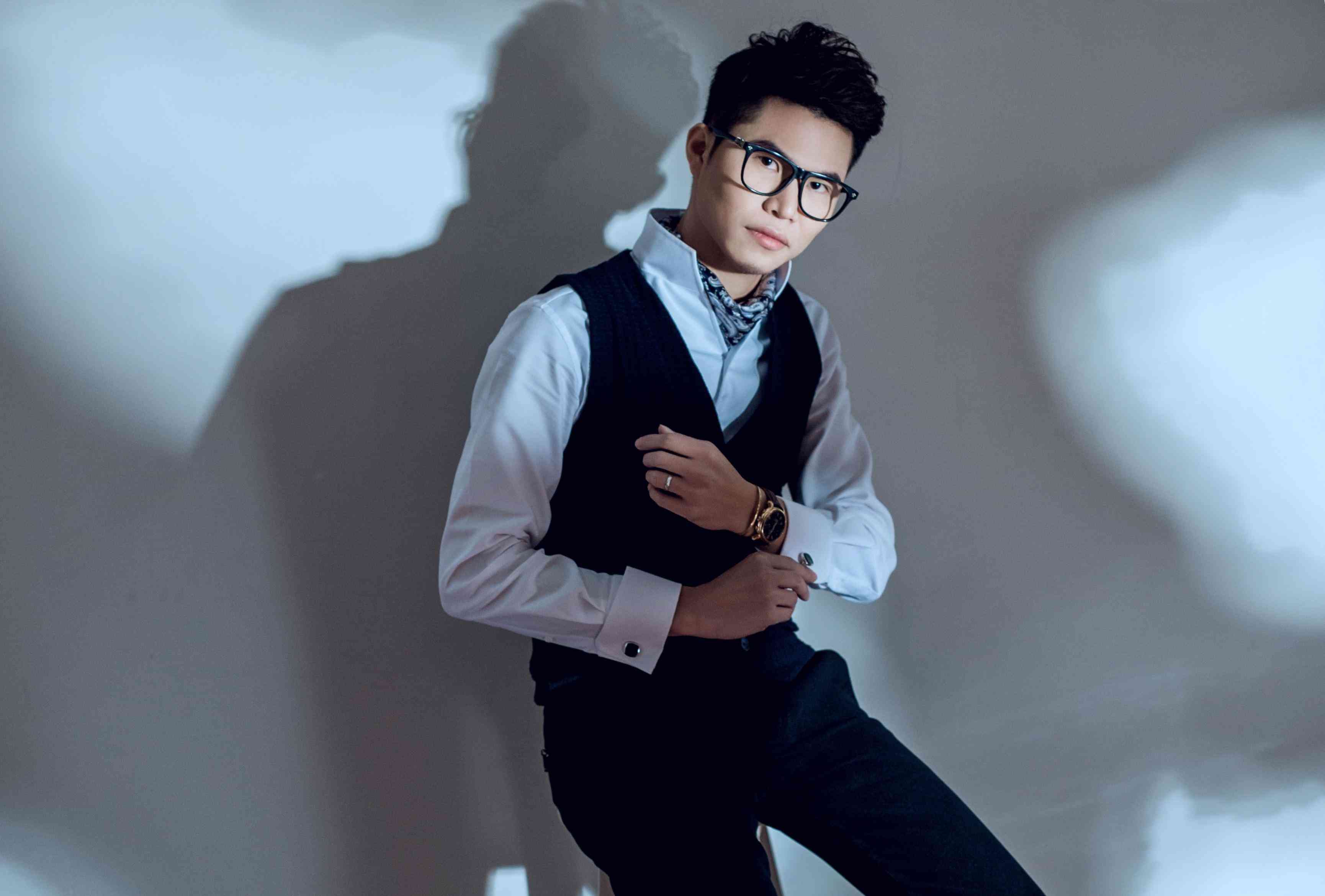 发晶手链佩戴禁忌(发晶手链戴那只手招财)