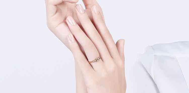 一个纯银戒指多少钱(一个纯银戒指多少钱人民币)