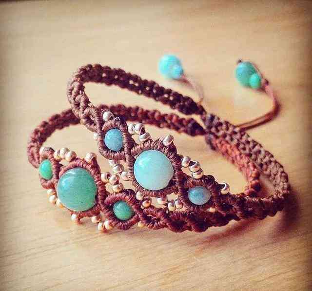 粉水晶手链价格一般多少(粉水晶手链价格是多少)