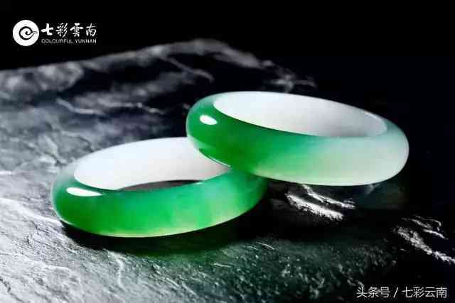 水沫玉和玉髓的区别(水沫玉和玉髓哪个更有价值)