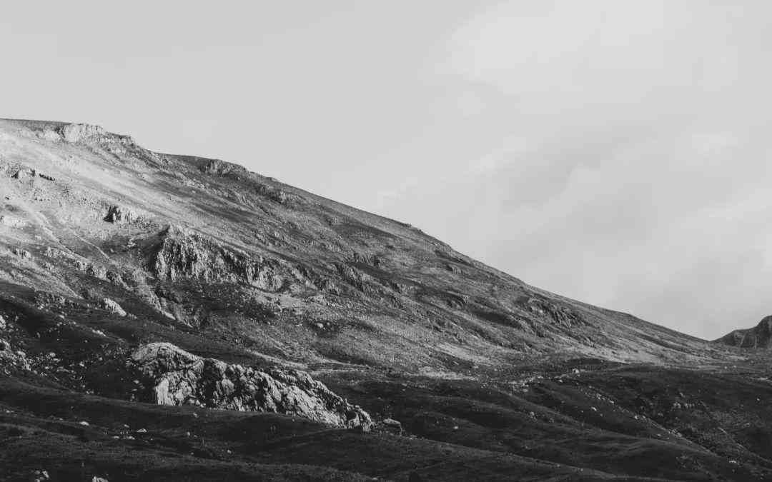 男人戴戒指好吗(男人戴戒指有什么含义)