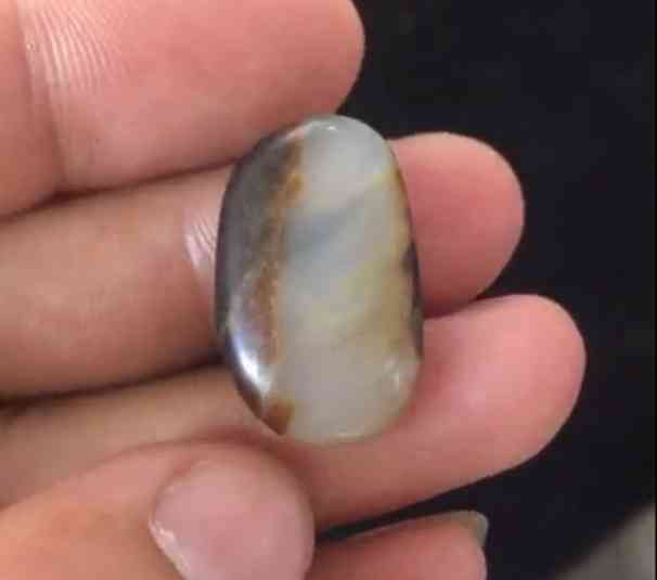 和田玉吊坠寓意(水滴和田玉吊坠寓意)