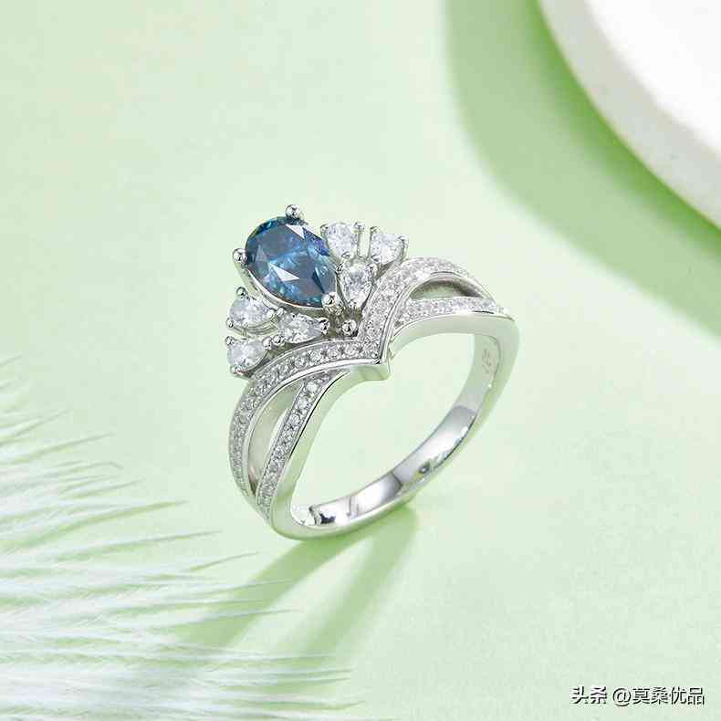 戒指戴在手上的含义(戒指戴在手上的含义情侣)