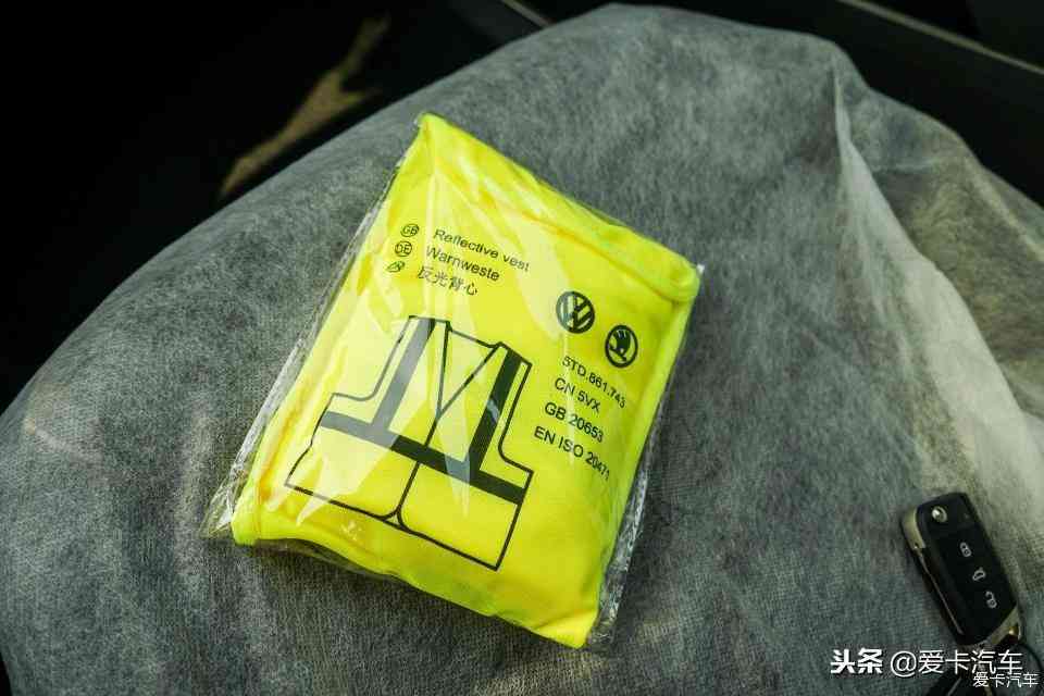 女人戴钛晶的功效与作用(戴钛晶会不会大富大贵)