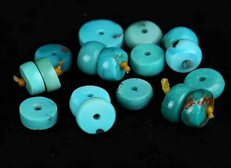 绿松石颜色对照表(绿松石颜色种类图片大全)