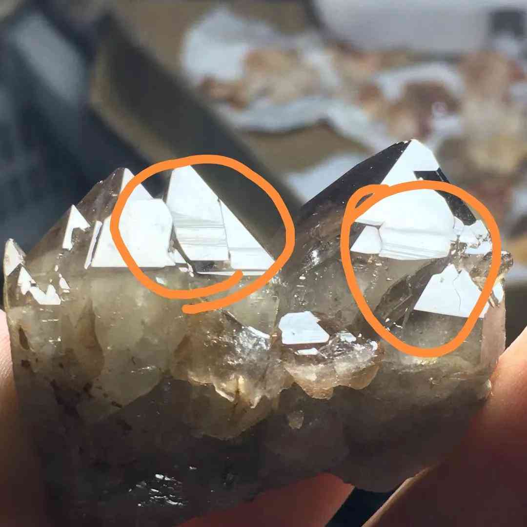 中国水晶产地哪里最好(我国水晶产地最好在哪?)