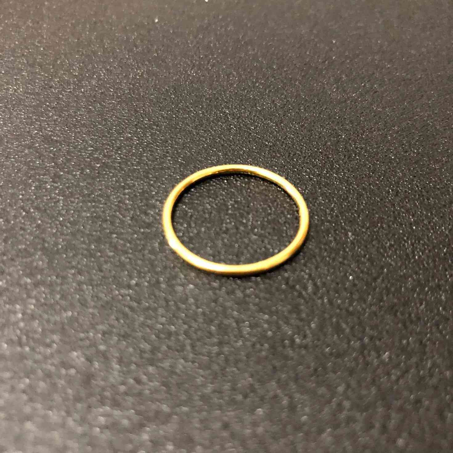 结婚戴戒指女戴哪个手指(结婚的女人戒指戴哪个手指)