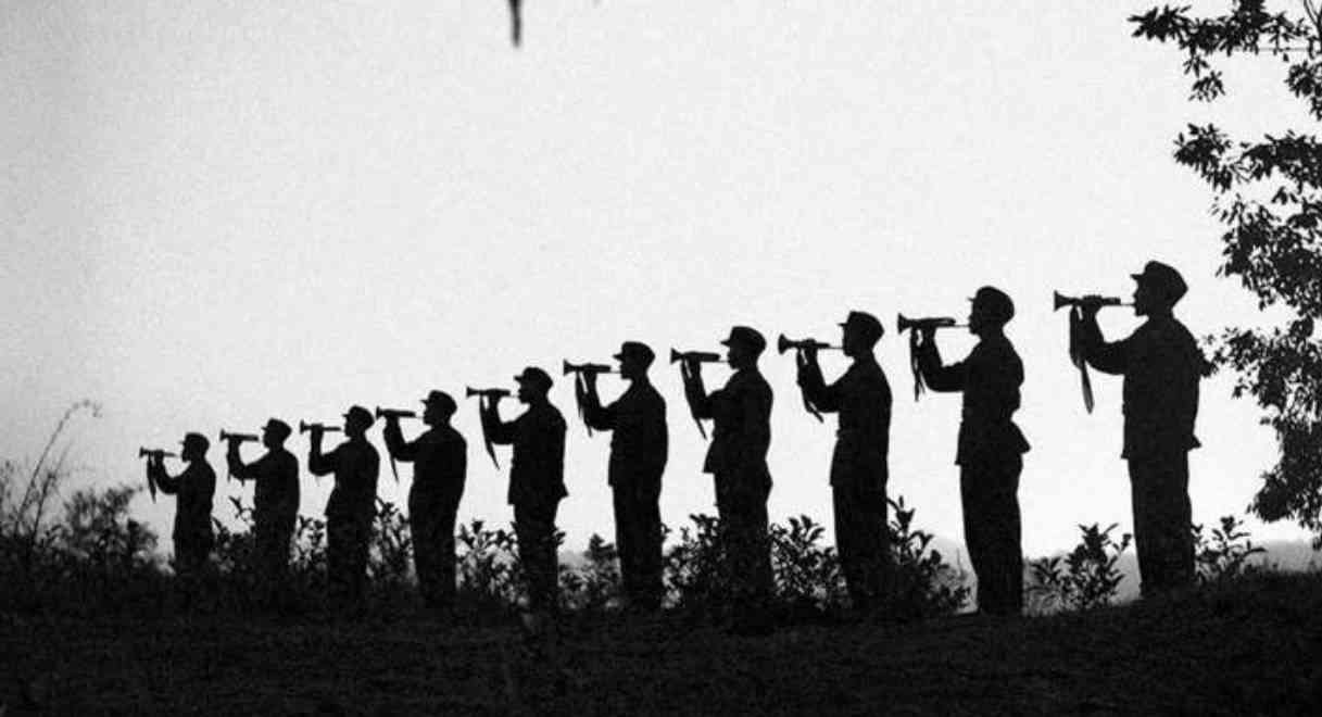 一碗水鉴定玉石(一碗水鉴定翡翠手镯)