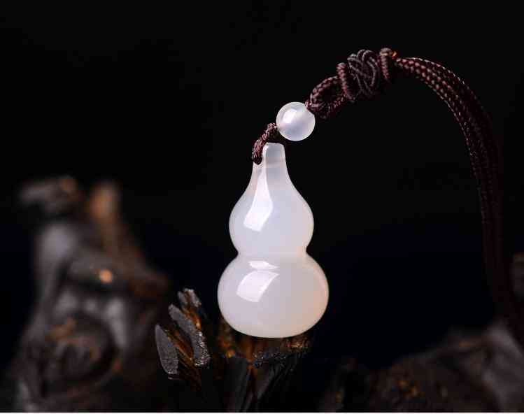 100多能买真玉髓吗(鉴别玉髓最简单方法)