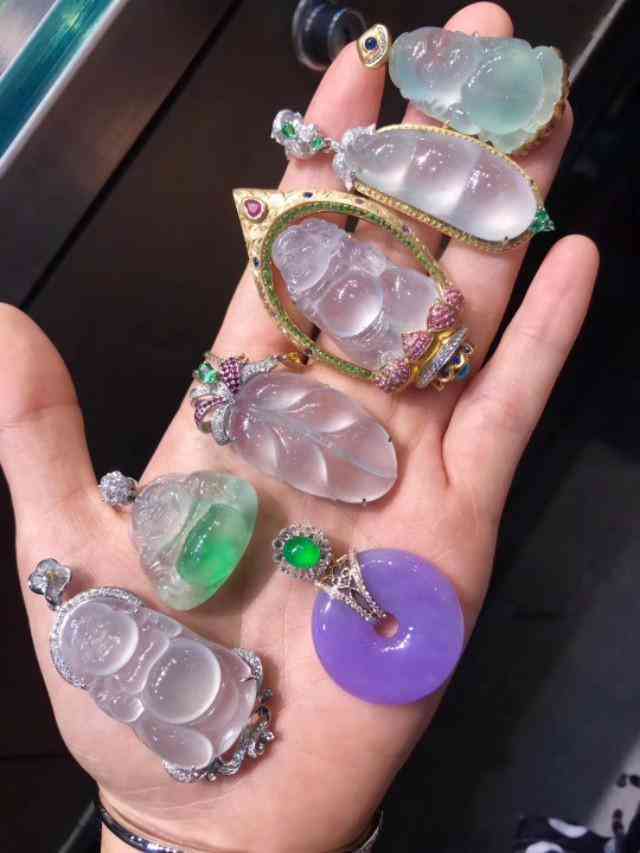 人工合成玉和天然玉有什么区别(人工合成玉对身体有害吗)