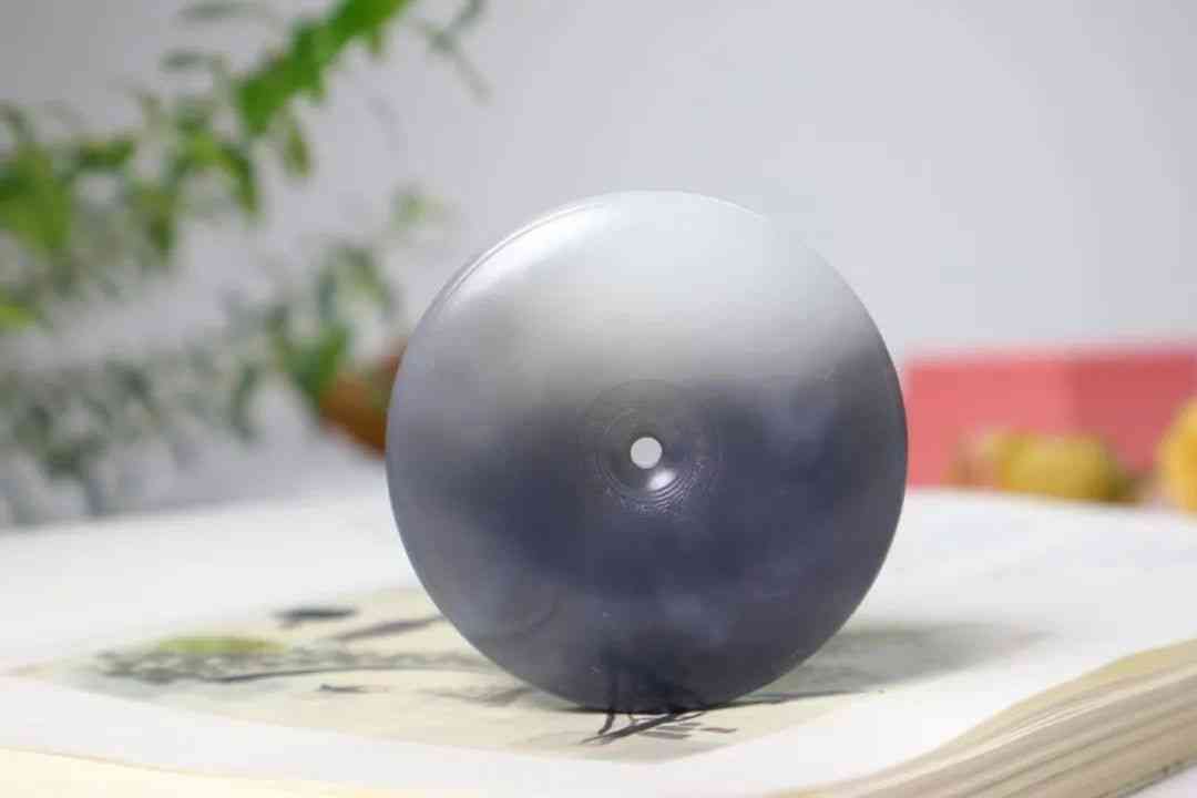 新疆和田玉羊脂白玉手镯(新疆和田玉羊脂白玉手镯图片)