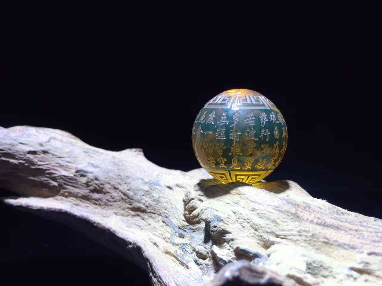 蓝琥珀价格多少钱一克(蓝琥珀有收藏价值吗)