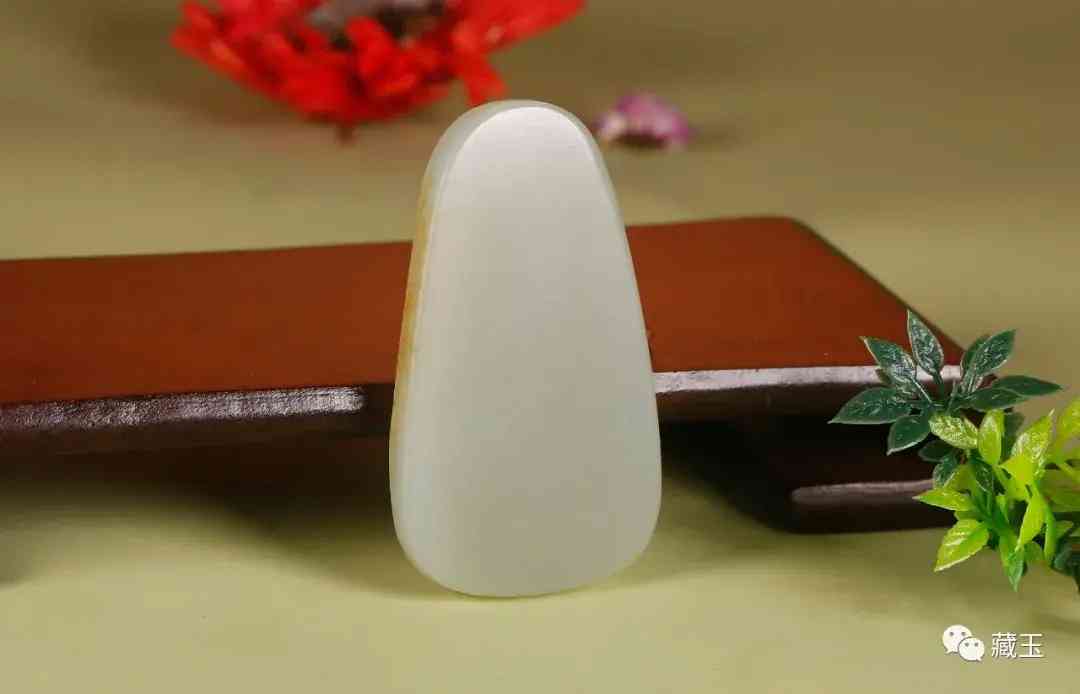 翡翠干青是什么(翡翠干青是什么材质)