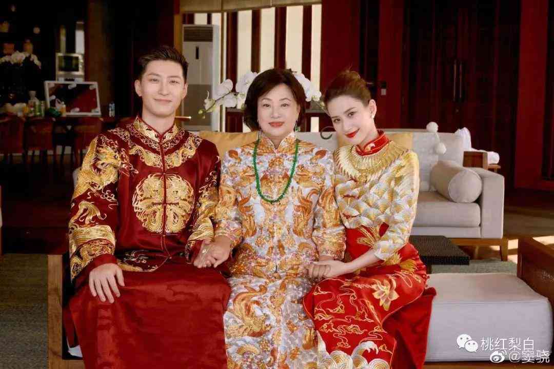 玻璃种帝王绿(玻璃种帝王绿多少钱一克)