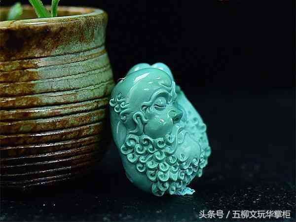 佩戴绿松石的寓意是什么(戴绿松石有什么讲究)