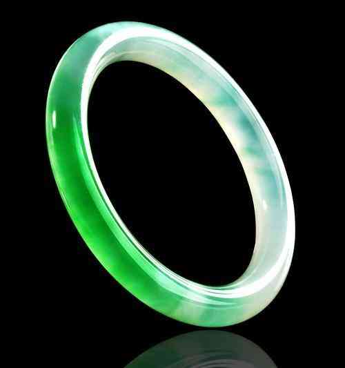 黑发晶五行属什么(黑发晶适合什么属相戴)