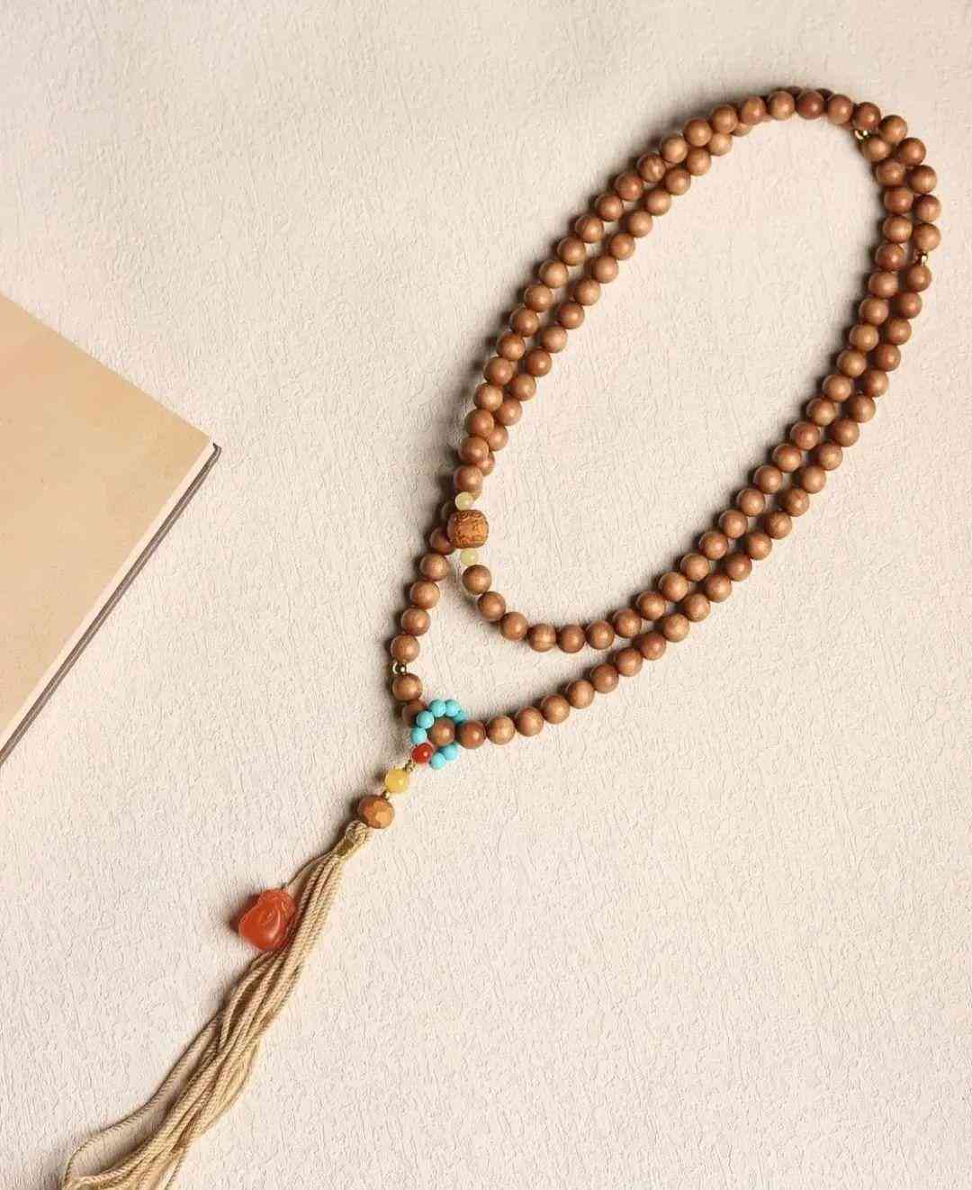 蜜蜡值钱吗(穿心骨蜜蜡值钱吗)