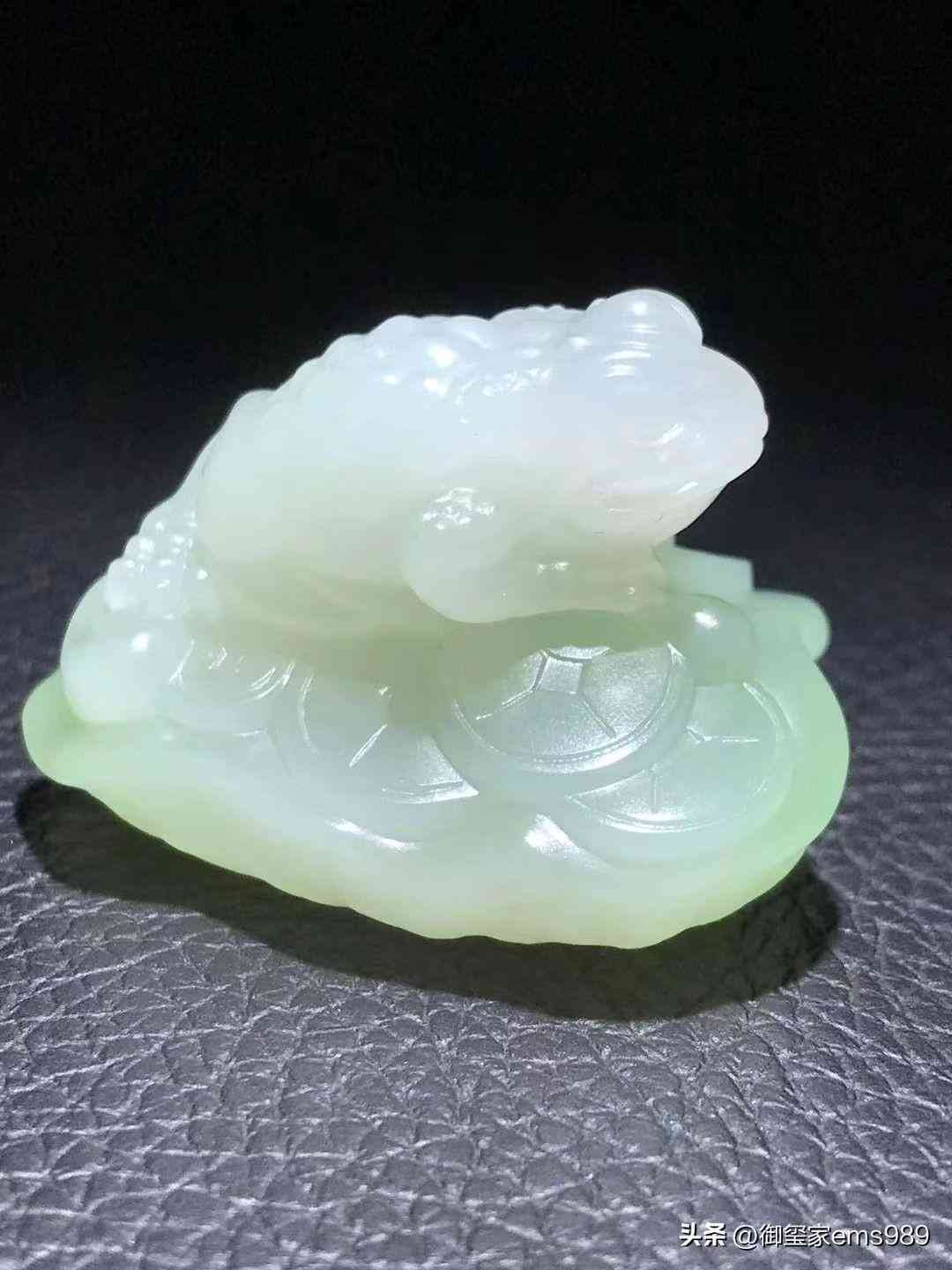 羊脂白玉手镯市场价(和田玉羊脂白玉手镯市场价)