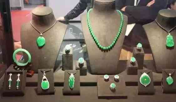 翡翠有收藏价值吗(腾冲老料翡翠有收藏价值吗)