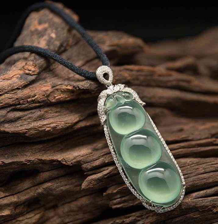 翡翠怎么查价格是多少(翡翠怎么看价格)