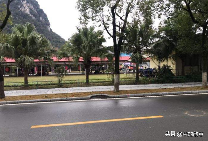 广西桂林芦笛岩风景区，藏有桂林鸡血玉精品、极品、孤品600余件