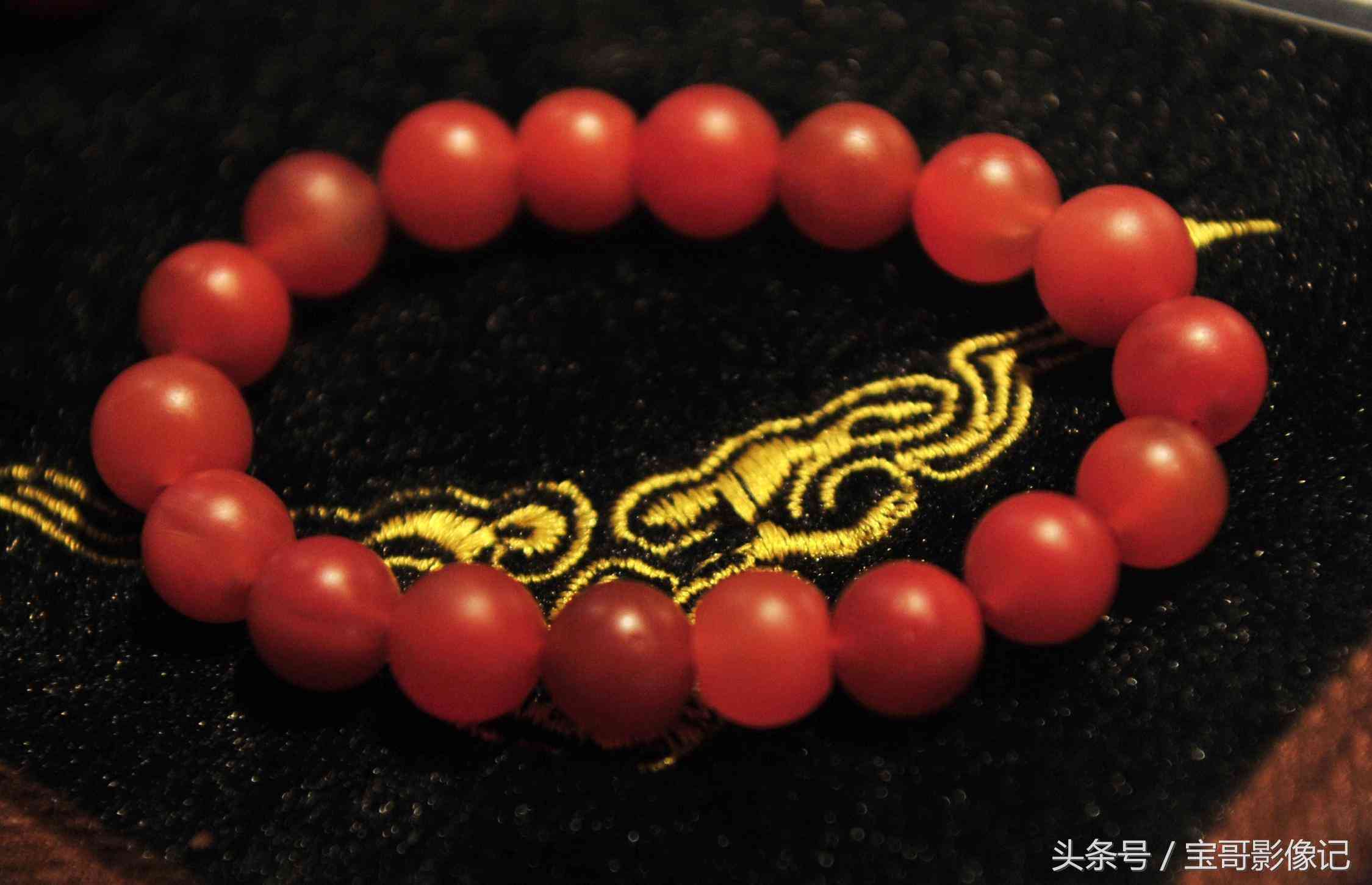 玛瑙手串一般多少钱(天然玛瑙手串一般多少钱)插图1