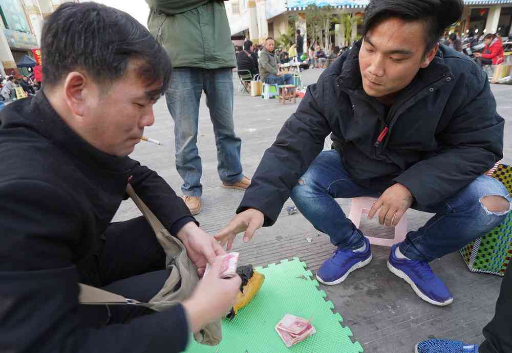 哪里可以买到翡翠原石(在哪里能买到翡翠原石)插图6