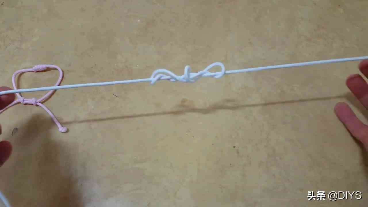 看看如何编抽拉式的手绳，步骤详细，简单易学！