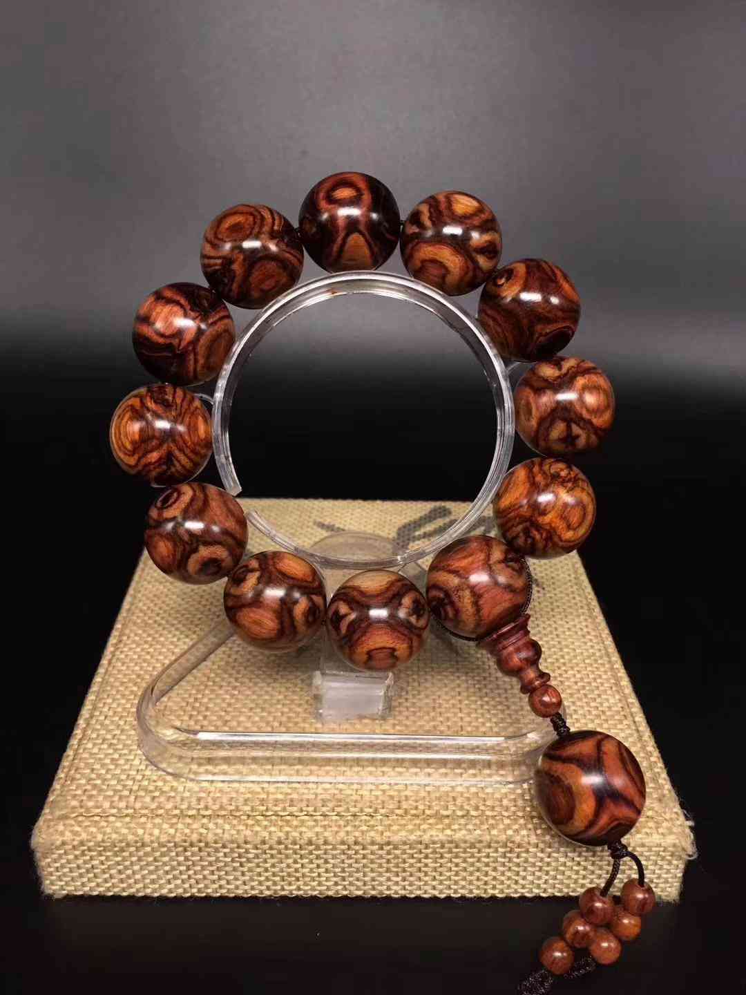 手串戴几颗合适？珠子颗数又有什么讲究？