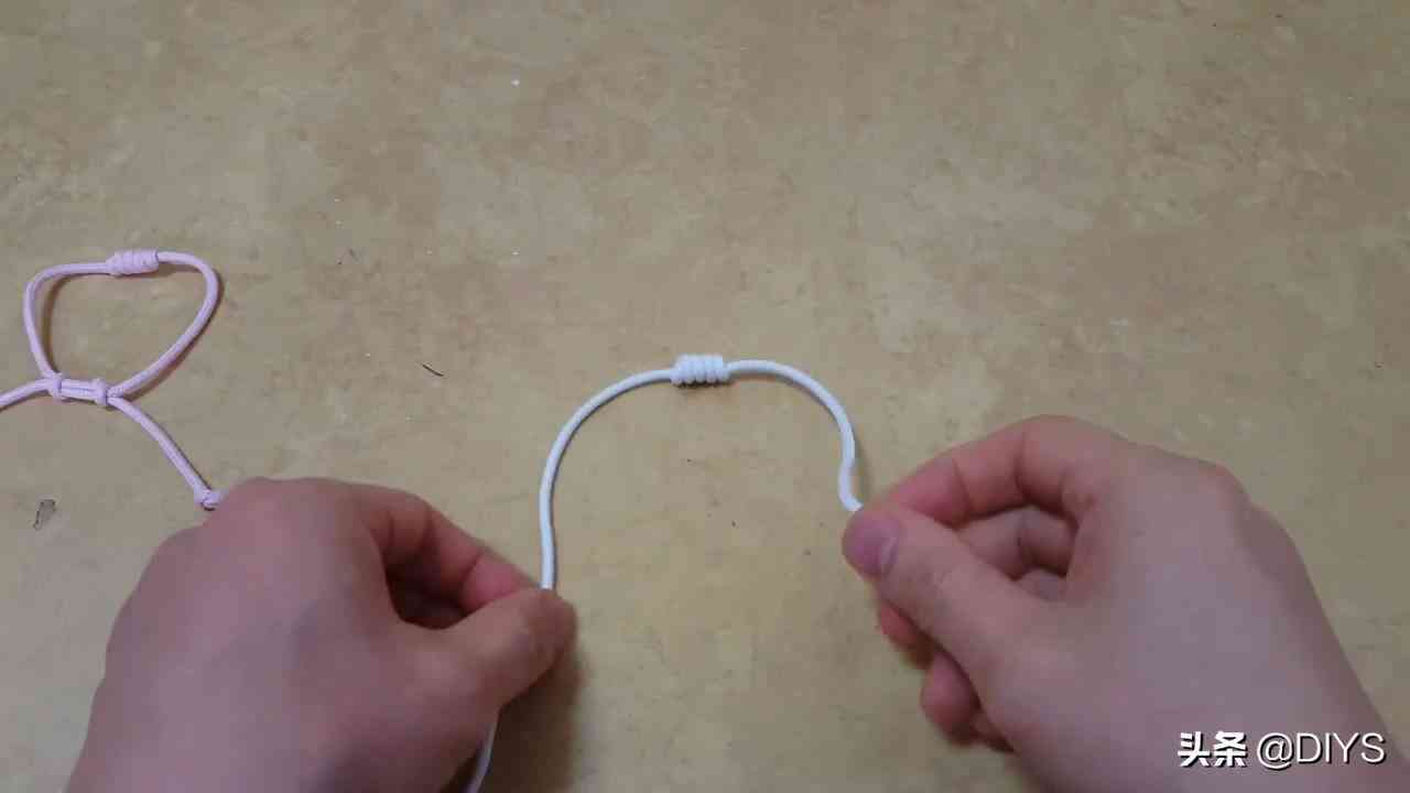 看看如何编抽拉式的手绳，步骤详细，简单易学！