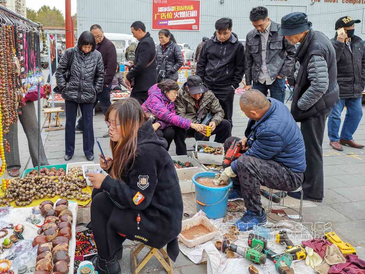 想知道“千眼菩提”是一种什么样的文玩饰品么，那就来这里看看吧