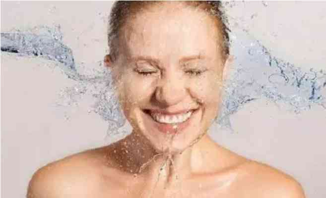 300元化妆品清单(326的英语怎么说)