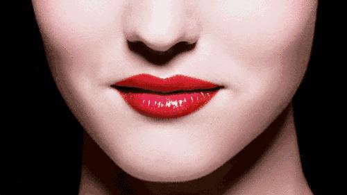 如何查怀孕是否能用化妆品(刚查出怀孕可以用化妆品吗)