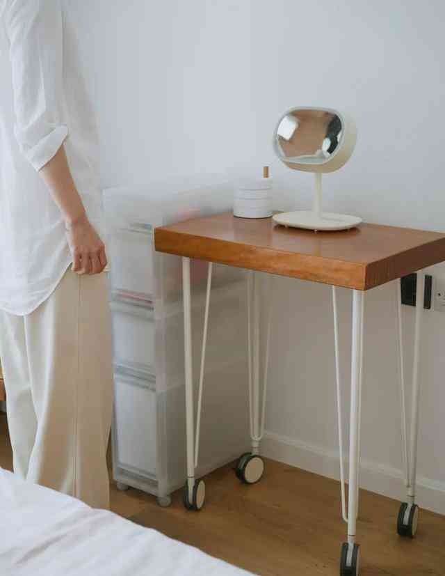 迷你世界化妆品梳妆台怎么制作(迷你世界如何做洗漱台)